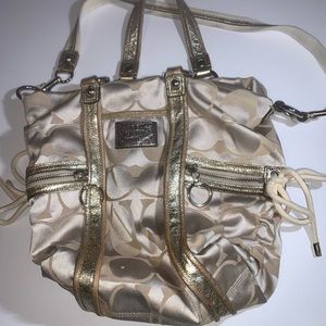 Vintage Coach purse Gold/pink lining Preowned smoke free home